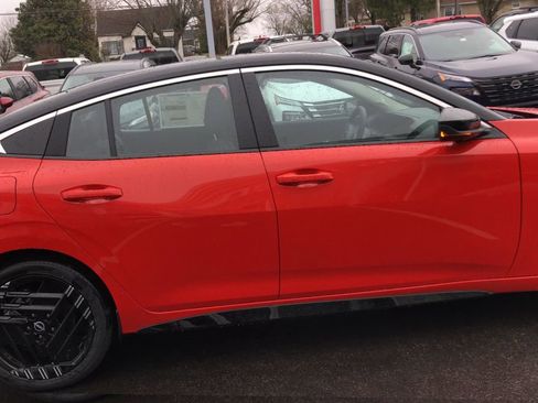 New 2026 Nissan Sentra SR w/ SR Premium Package image 9