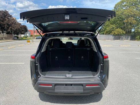 Used 2022 Nissan Pathfinder S image 24