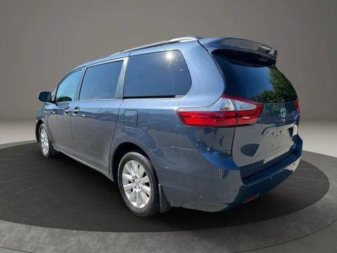 Used 2015 Toyota Sienna XLE Premium AWD/4WD image 7