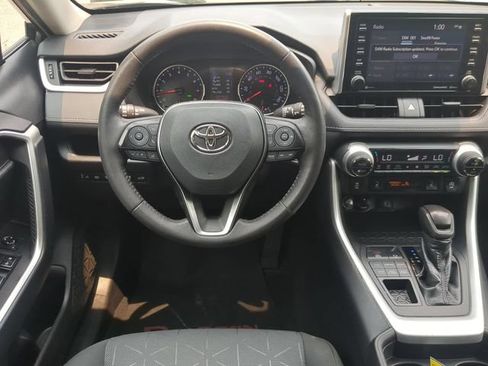 Used 2021 Toyota RAV4 XLE w/ Convenience Package AWD/4WD image 15