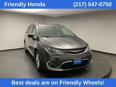Used 2017 Chrysler Pacifica Touring-L