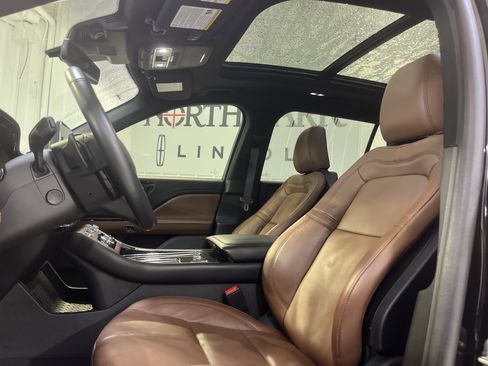 Used 2023 Lincoln Aviator Reserve w/ Elements Package Plus image 9