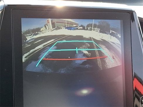 Used 2021 Toyota Prius Prime XLE image 18