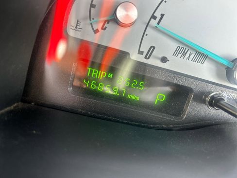 Used 2002 Ford Thunderbird image 14