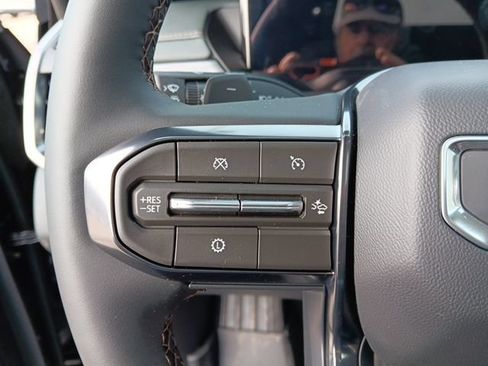 New 2026 GMC Acadia AT4 w/ LPO, Floor Liner Package AWD/4WD image 10