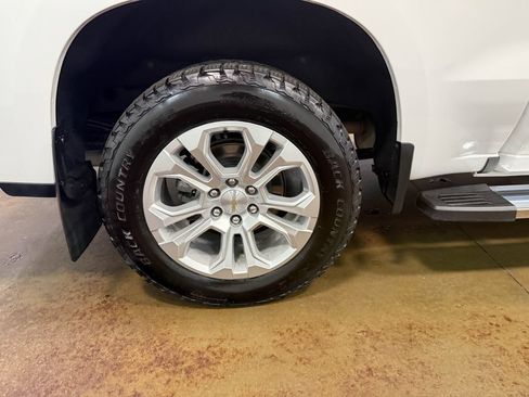 Used 2024 Chevrolet Silverado 1500 LTZ AWD/4WD image 89