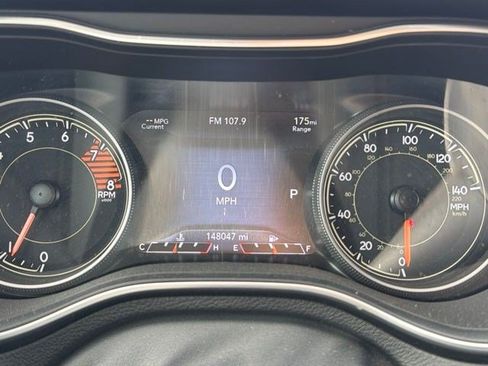 Used 2021 Jeep Cherokee Latitude Lux w/ Sun & Sound Group AWD/4WD image 18