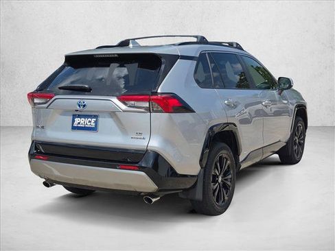 Used 2023 Toyota RAV4 SE AWD/4WD image 5