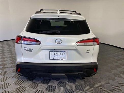 Used 2023 Toyota Corolla Cross LE w/ Moonroof Package image 7