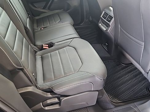 New 2026 Volkswagen Atlas Cross Sport SEL R-Line image 18