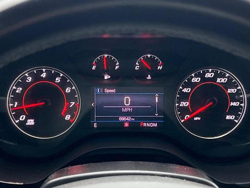 Used 2021 Chevrolet Camaro LT w/ RS Package image 20