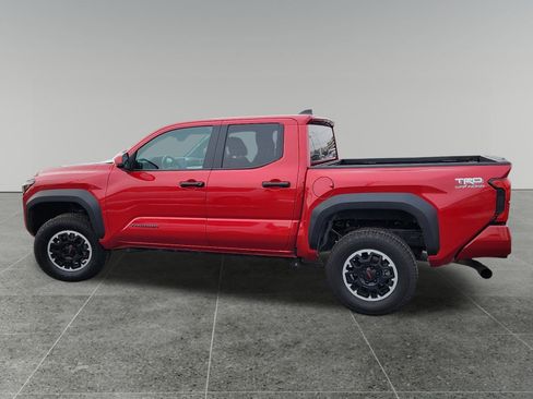 Used 2024 Toyota Tacoma TRD Off-Road image 4