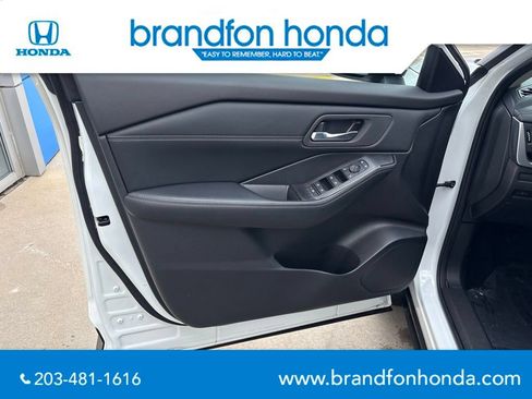 Used 2025 Nissan Rogue SV w/ SV Premium Package AWD/4WD image 11