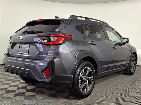 Used 2024 Subaru Crosstrek 2.0i Premium image 9