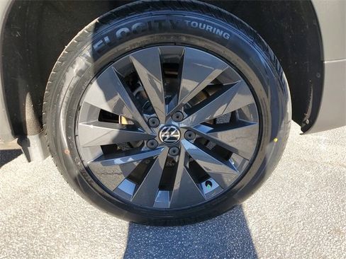 Certified 2023 Volkswagen Taos S image 7
