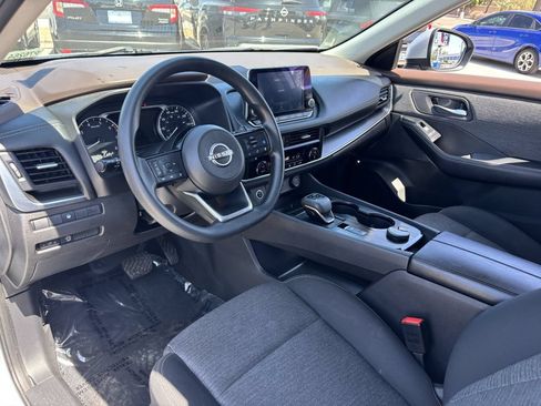 Used 2023 Nissan Rogue SV AWD/4WD image 16