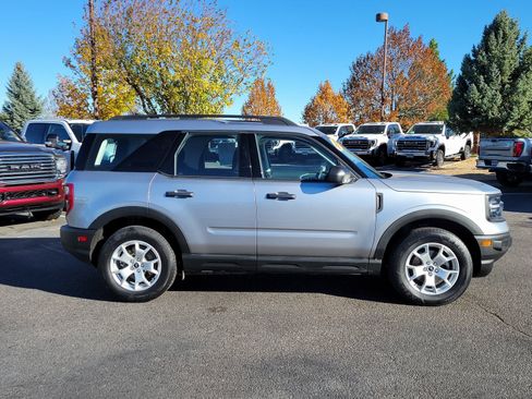Used 2022 Ford Bronco Sport Base image 2