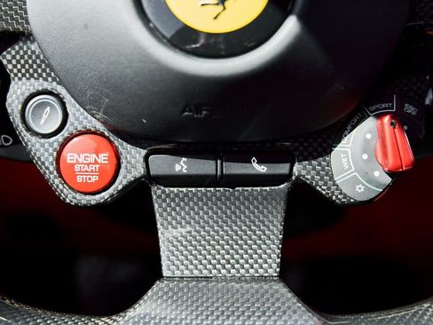 Used 2020 Ferrari GTC4Lusso AWD/4WD image 61