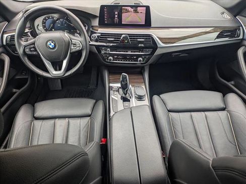 Used 2019 BMW 530i w/ Convenience Package image 18