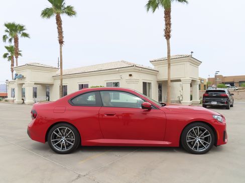 Used 2024 BMW 230i Coupe w/ Premium Package RWD image 9