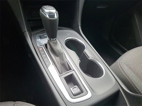 Used 2020 Chevrolet Equinox LT image 10