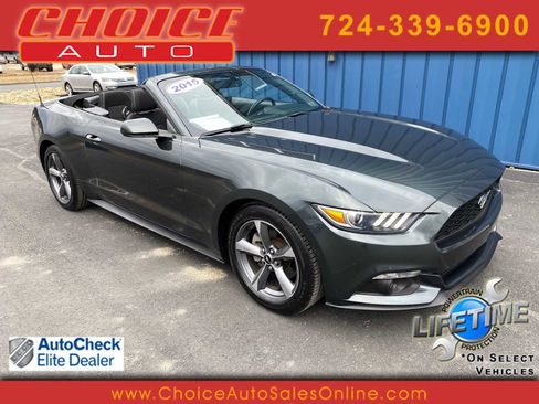 Used 2015 Ford Mustang Convertible image 1