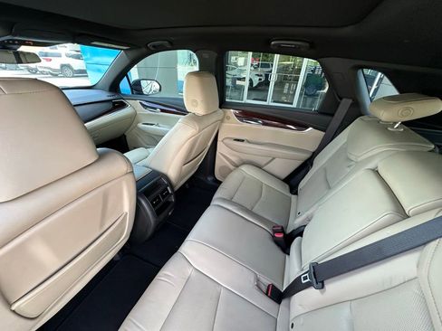 Used 2017 Cadillac XT5 Premium Luxury w/ Driver Assist Package FWD image 21
