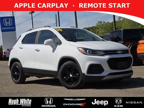 Used 2019 Chevrolet Trax LT w/ LT Convenience Package FWD image 1