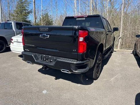 Used 2025 Chevrolet Silverado 1500 LT Trail Boss w/ Convenience Package II image 4