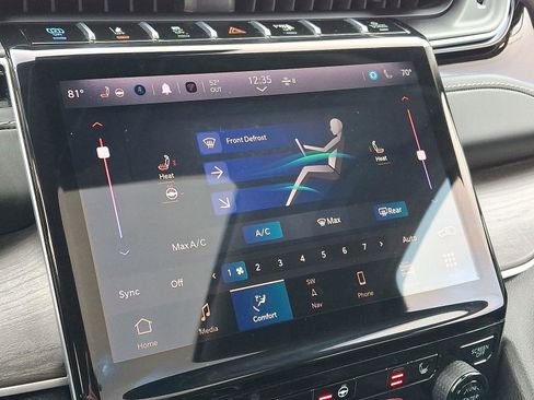 Used 2022 Jeep Grand Cherokee Limited 4xe image 17