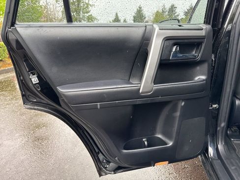 Used 2022 Toyota 4Runner SR5 RWD image 20
