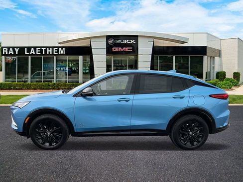 Used 2025 Buick Envista Sport Touring w/ Convenience I Package image 2