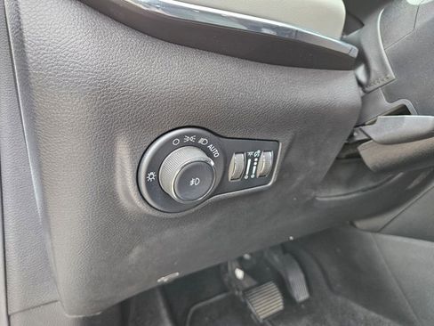 Used 2022 Jeep Compass Limited image 26