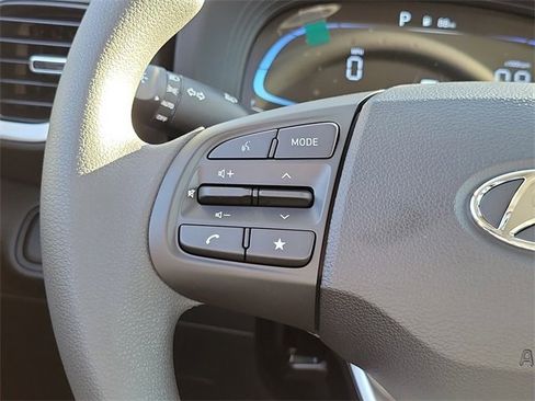 New 2026 Hyundai Venue SE image 5