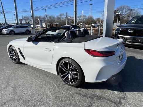 Used 2023 BMW Z4 sDrive30i w/ Convenience Package image 2