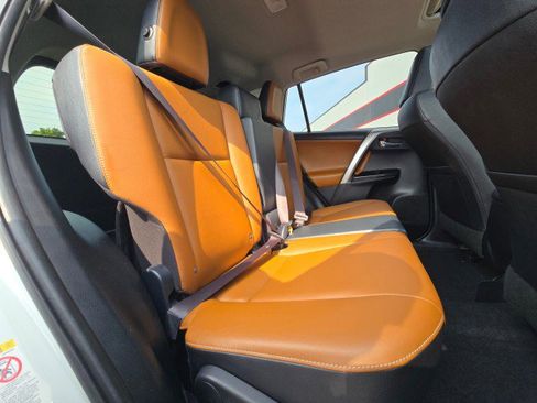 Used 2016 Toyota RAV4 Limited image 15