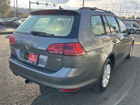Used 2015 Volkswagen Golf S image 5