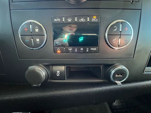 Used 2014 Chevrolet Silverado 2500 LT w/ Z71 Appearance Package image 21