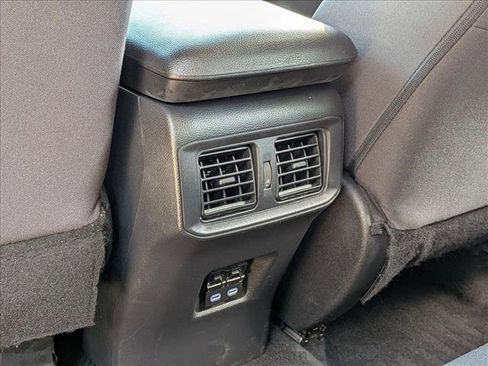 Used 2022 Toyota RAV4 XLE image 17