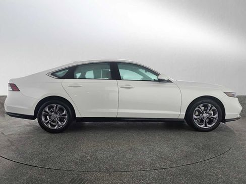 Used 2025 Honda Accord EX-L image 2