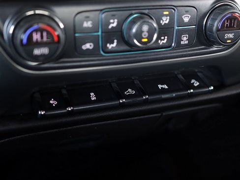 Used 2018 Chevrolet Silverado 1500 LT w/ All Star Edition image 16