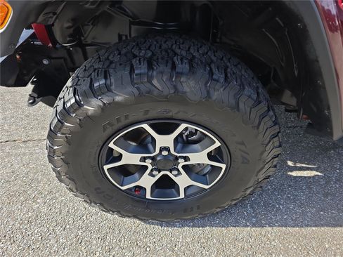 Used 2021 Jeep Wrangler Unlimited Rubicon image 12