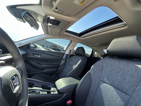 Used 2025 Honda Accord SE image 12