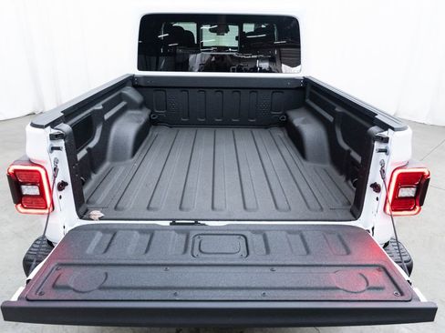New 2026 Jeep Gladiator Rubicon image 8