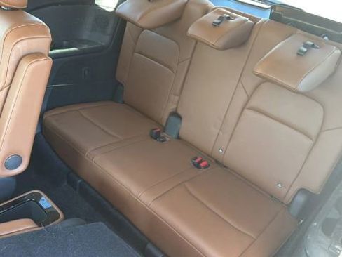 Used 2024 Nissan Pathfinder Platinum image 14