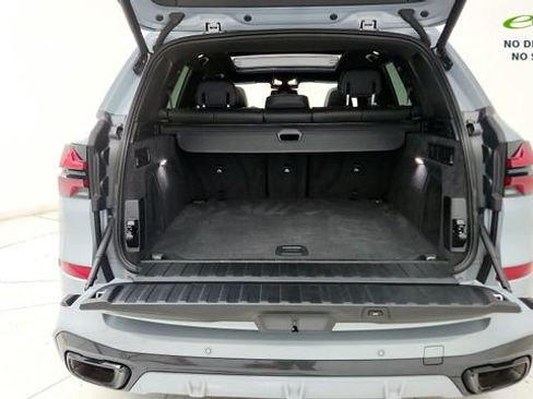 Used 2025 BMW X5 xDrive40i w/ M Sport Package AWD/4WD image 29