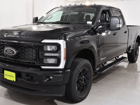 New 2026 Ford F350 XLT w/ XLT Premium Package AWD/4WD image 2