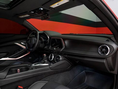 Used 2018 Chevrolet Camaro SS RWD image 76