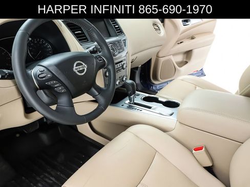 Used 2017 Nissan Pathfinder SL w/ SL Premium Package FWD image 20