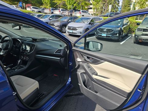 Used 2017 Subaru Impreza 2.0i Limited AWD/4WD image 11